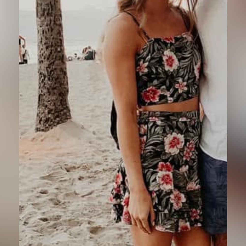 American Eagle Floral Two-Piece Set – Size Small